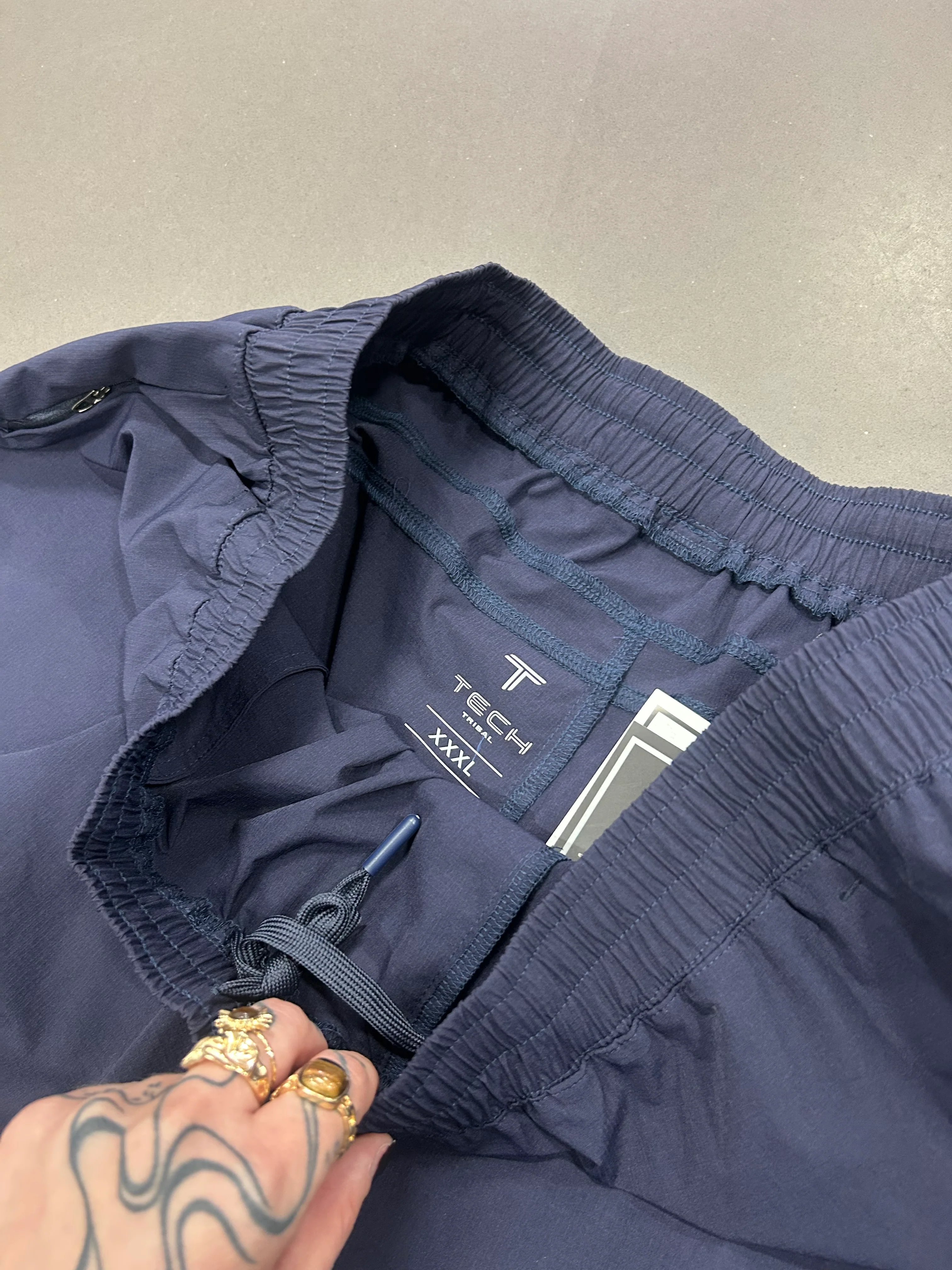RESELL: 3XL Navy ultra shorts - Image 3