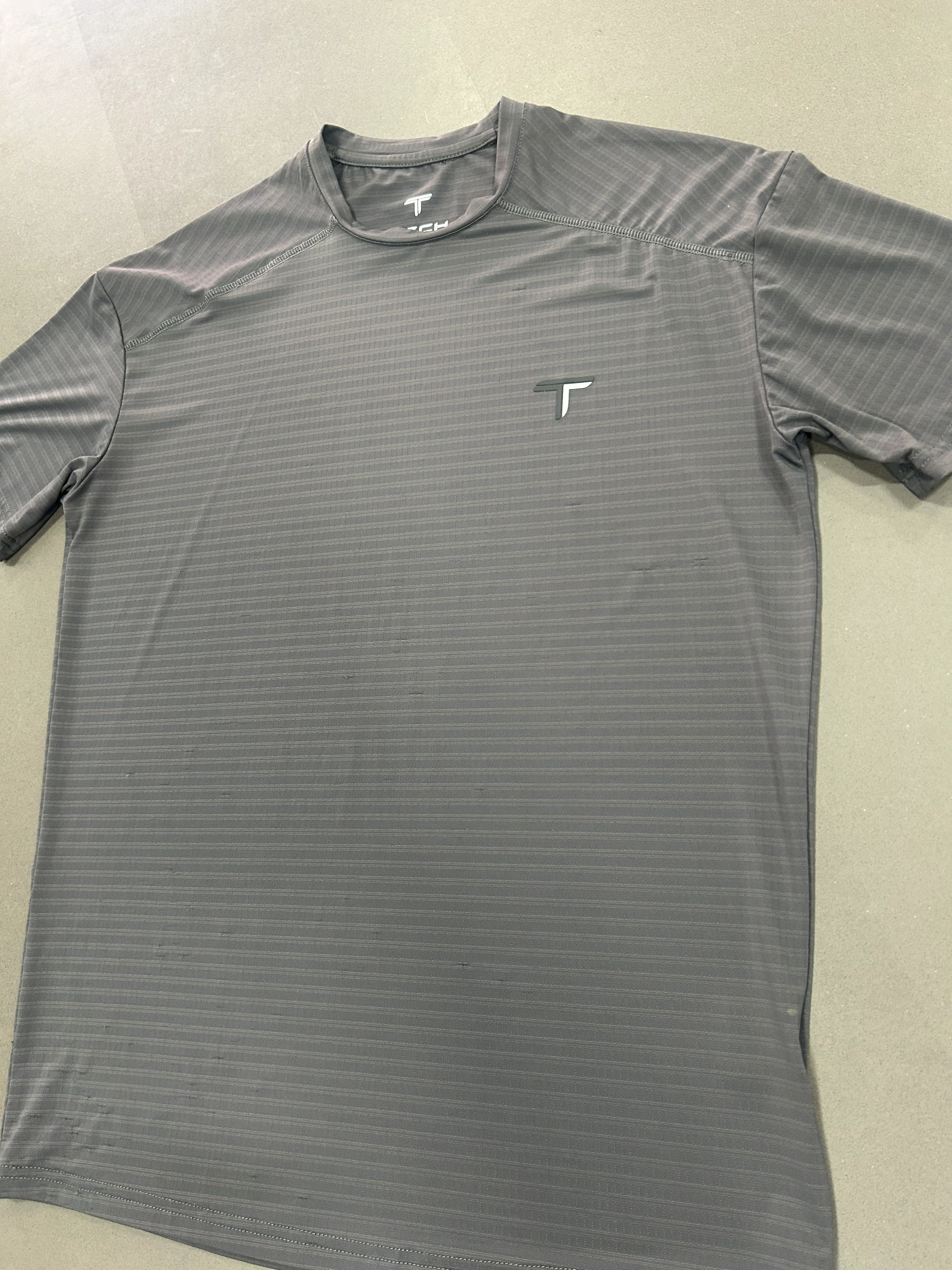 RESELL: Dark Grey Zenith T-shirt XS - Image 2