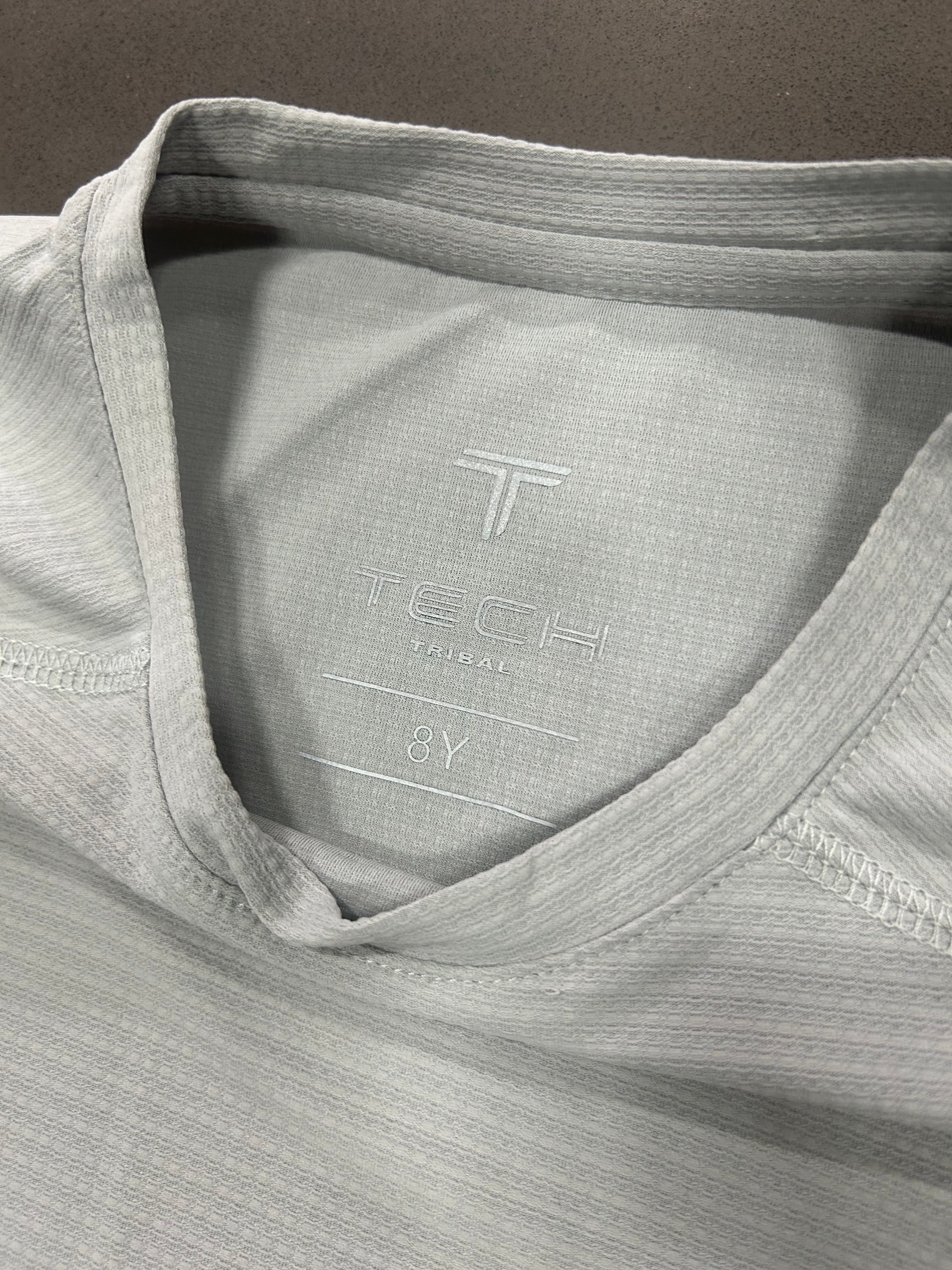 RESELL: Grey dynamic T-shirt age 8 - Image 5