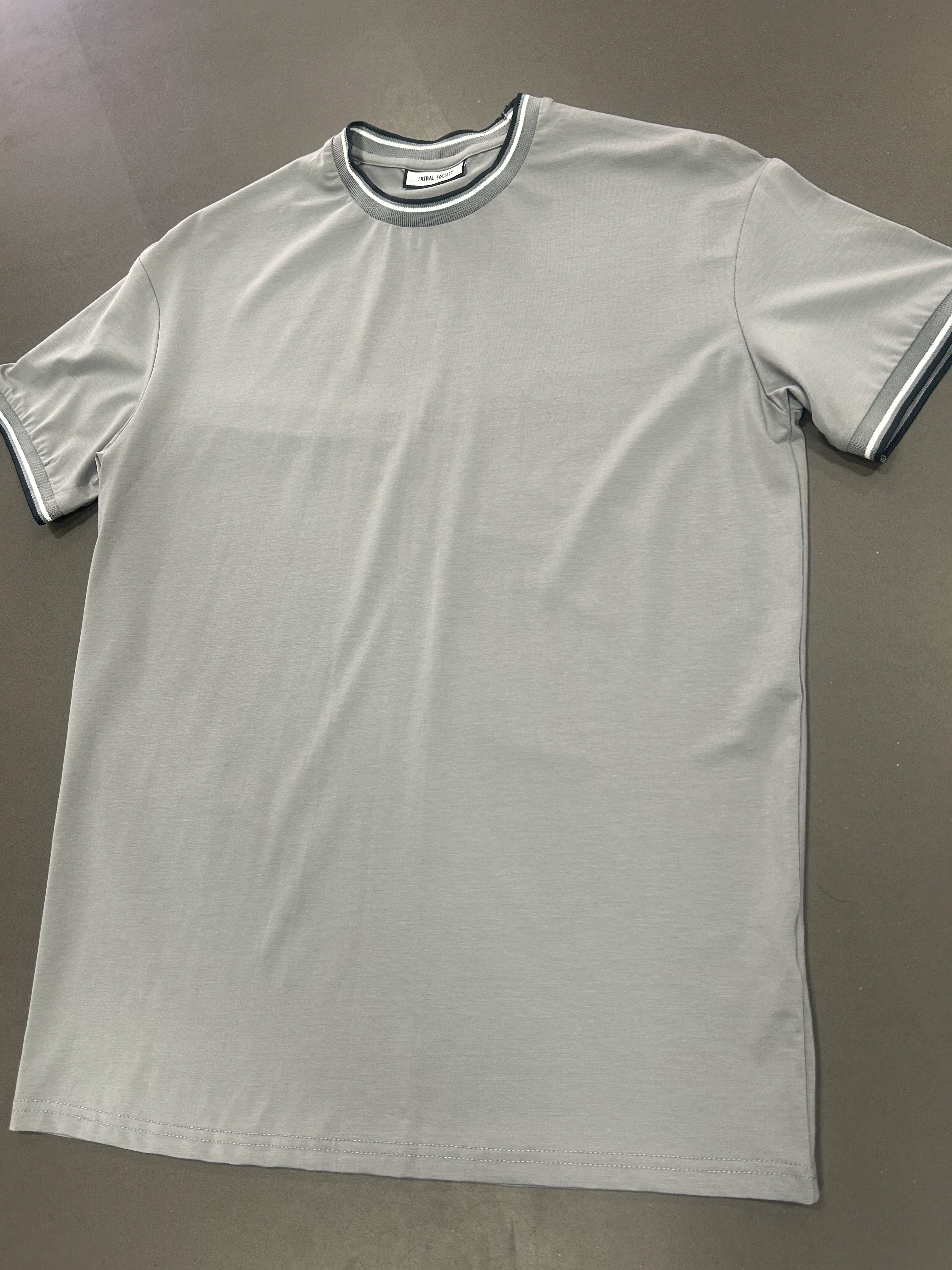 RESELL: Grey Trim Luxe T-shirt SMALL - Image 2