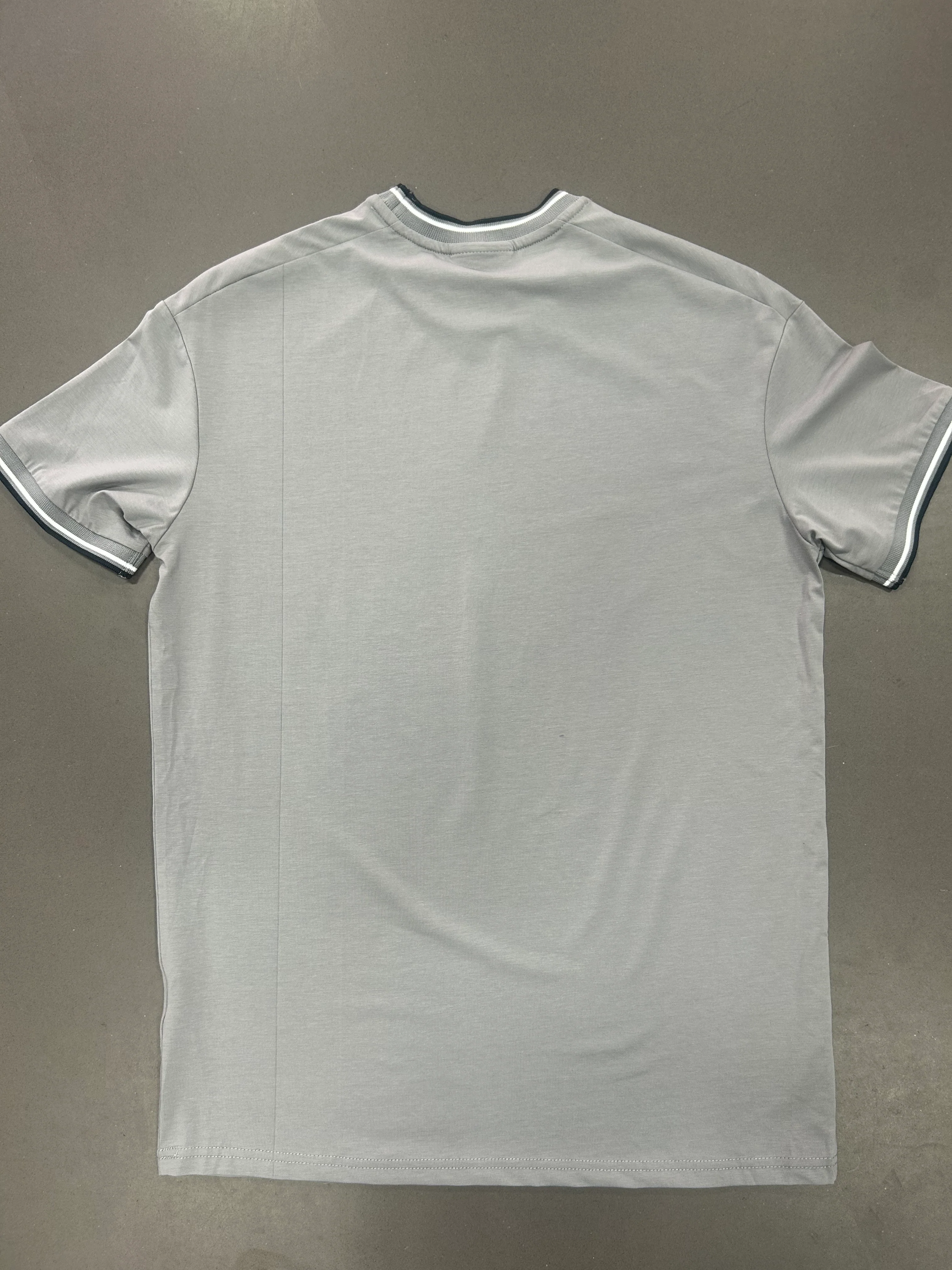 RESELL: Grey Trim Luxe T-shirt SMALL - Image 5